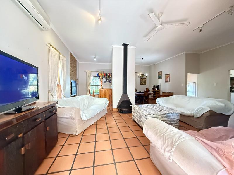 4 Bedroom Property for Sale in Die Wingerd Western Cape
